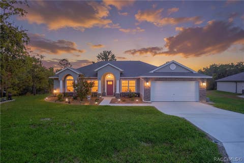 Homes For Sale - 31 Dahlia Court<br/> Homosassa, FL 34446
