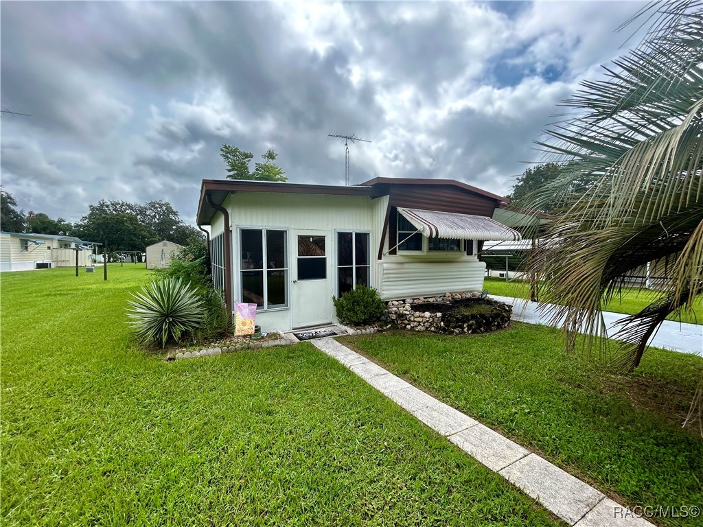 5131 S Castlelake Avenue, Floral City, Florida image 33