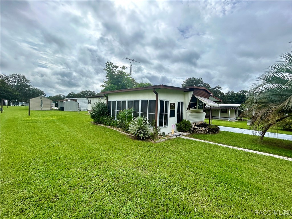 5131 S Castlelake Avenue, Floral City, Florida image 6