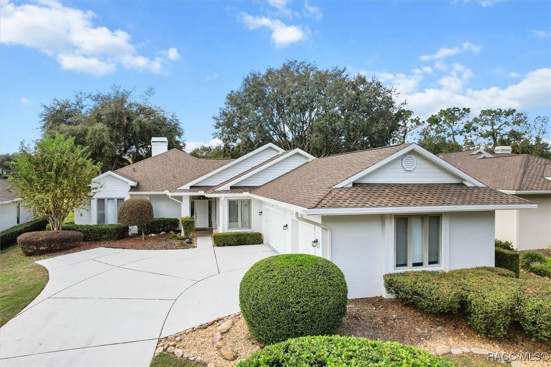 3220 N Pinelake Village Place, Lecanto, Florida image 1