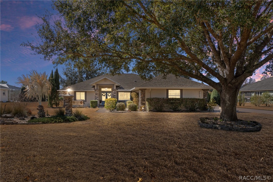 1528 E Seattle Slew Circle