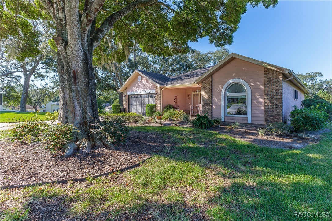 7076 Pond View Court, Spring Hill, Florida image 6