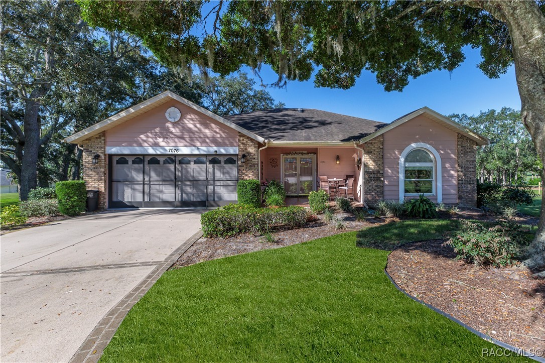 7076 Pond View Court, Spring Hill, Florida image 1