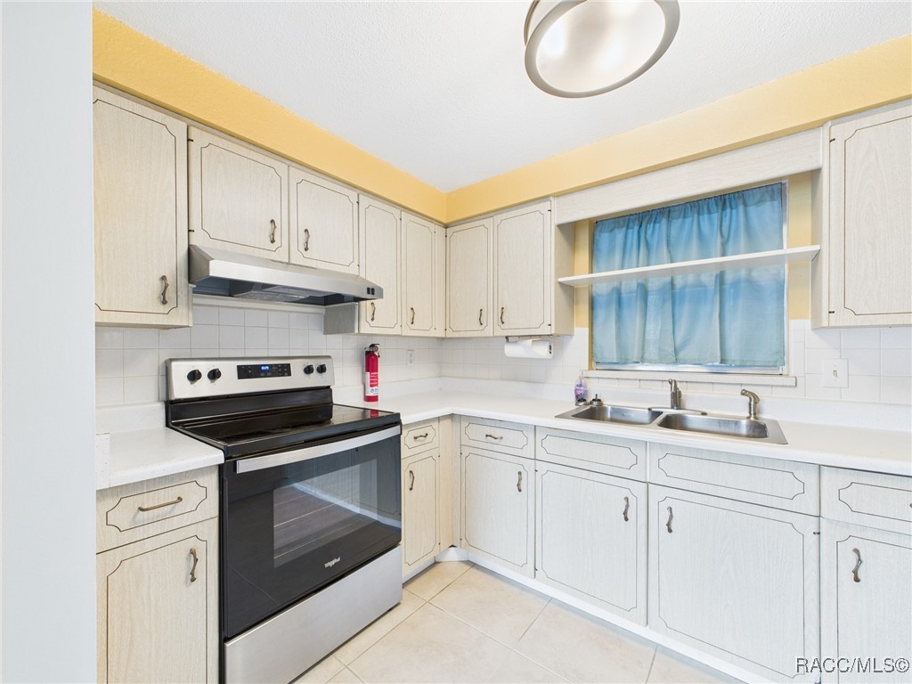 1080 N Hollywood Circle, Crystal River, Florida image 7