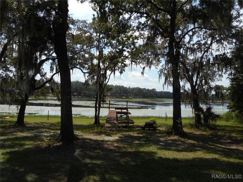 A home in Dunnellon