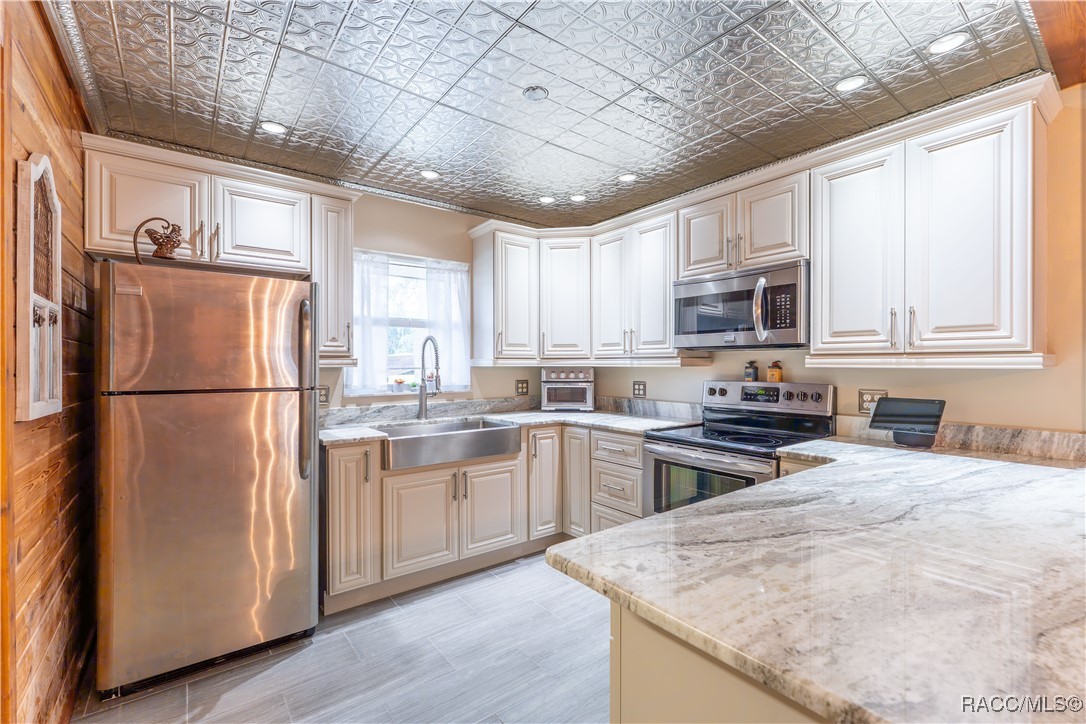525 Elm Court, Inverness, Florida image 30