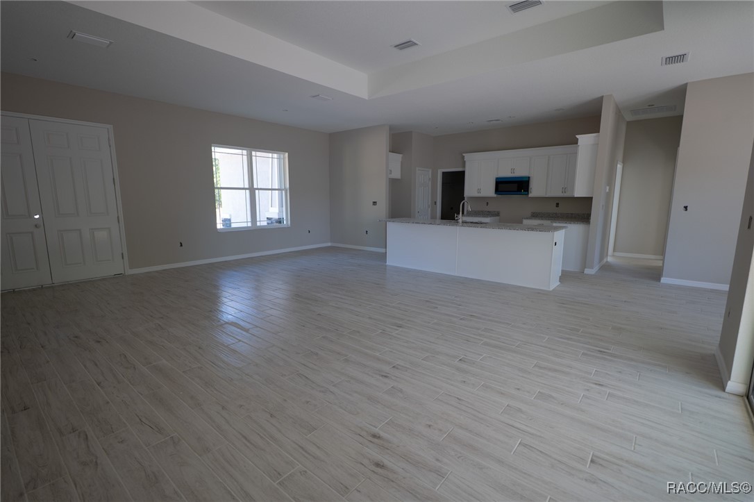 8102 N Voyager Drive, Citrus Springs, New York image 6