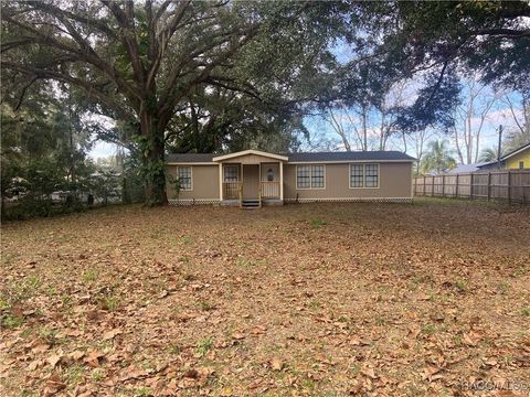 A home in Ocklawaha