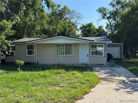 Homes For Sale - 25 W Lemon Street<br/> Citrus County, Beverly Hills, FL 34465