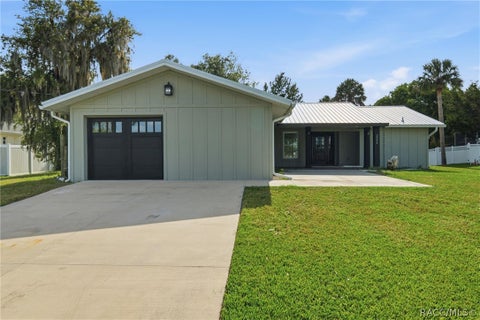Homes For Sale - 2236 N Watersedge Drive<br/> Crystal River, FL 34429