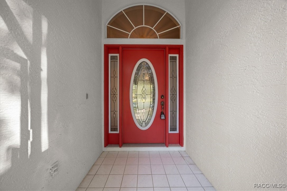 2231 W Beaumont Lane
