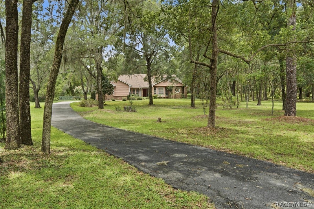 2705 W Live Oak Street
