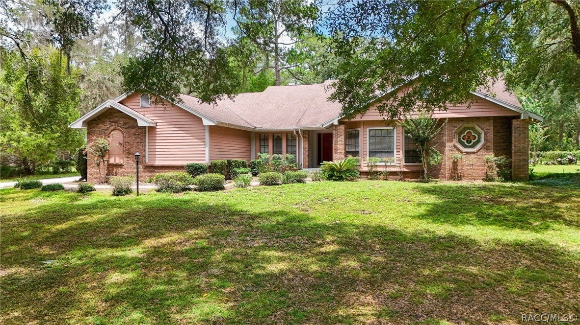 2705 W Live Oak Street