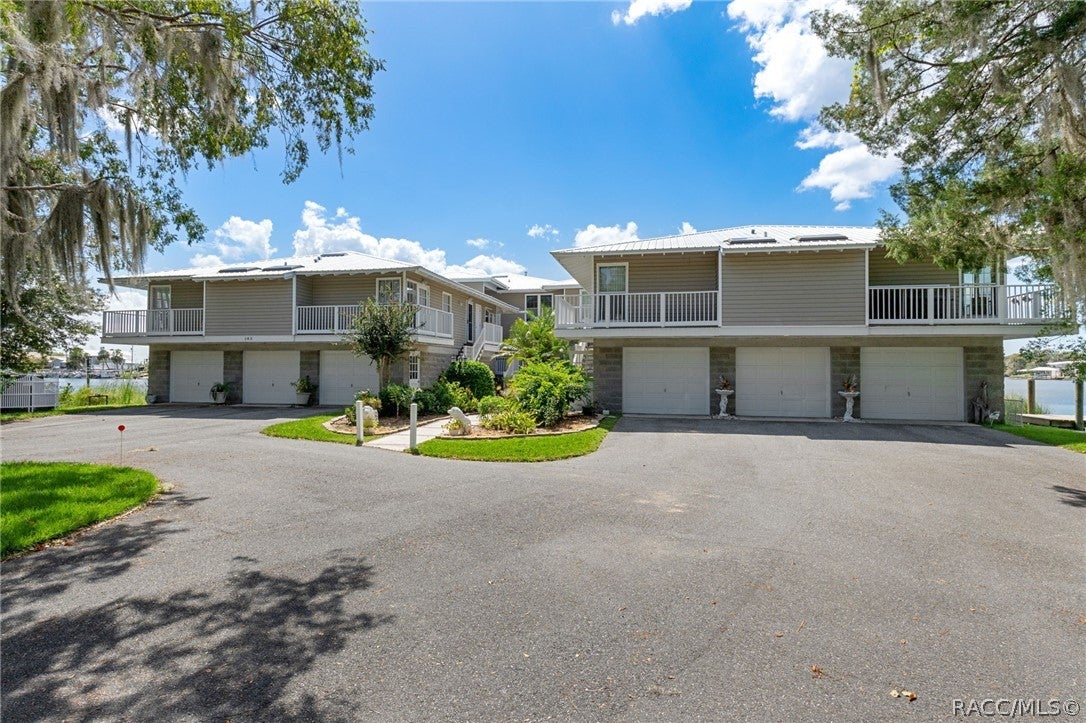 183 NW Baypath Drive