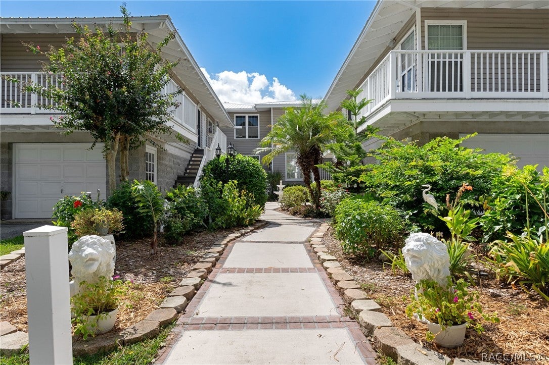 183 NW Baypath Drive