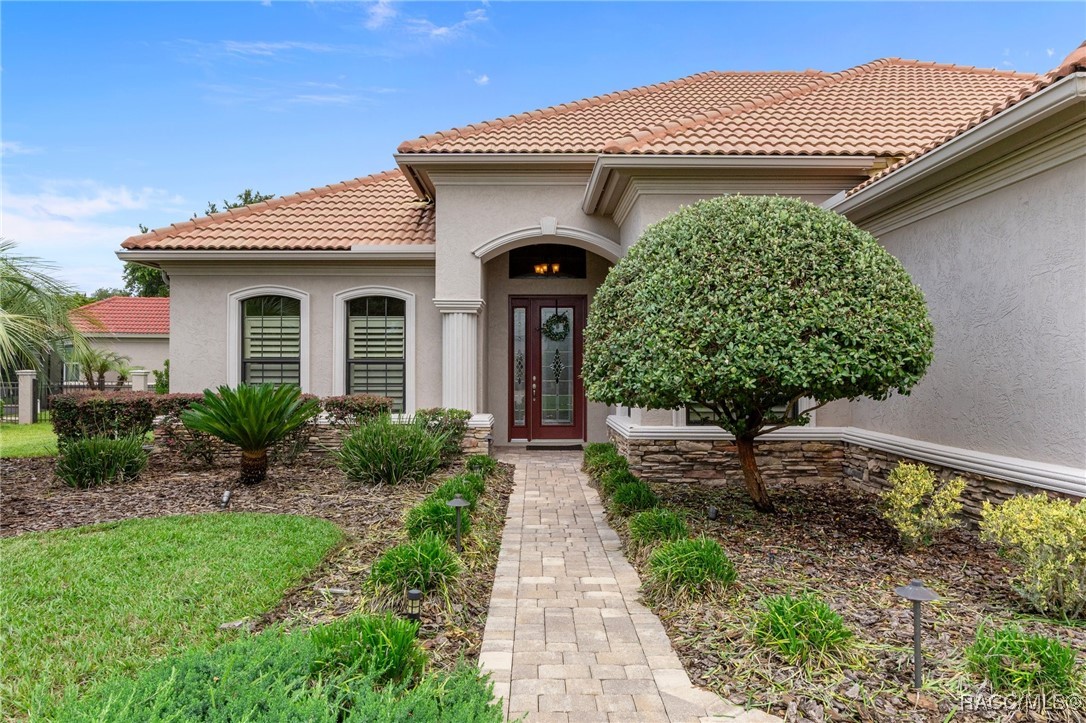 1576 N Eagle Ridge Path