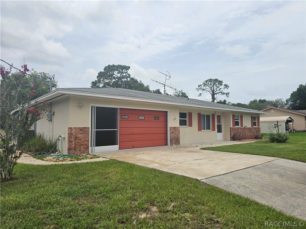 925 Palm Avenue, Inverness, Florida image 2