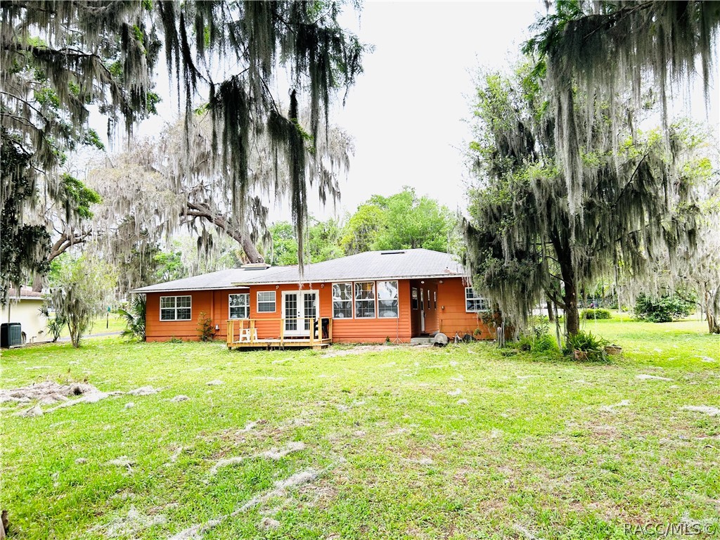 213 S Hunting Lodge Drive, Inverness, Florida image 3