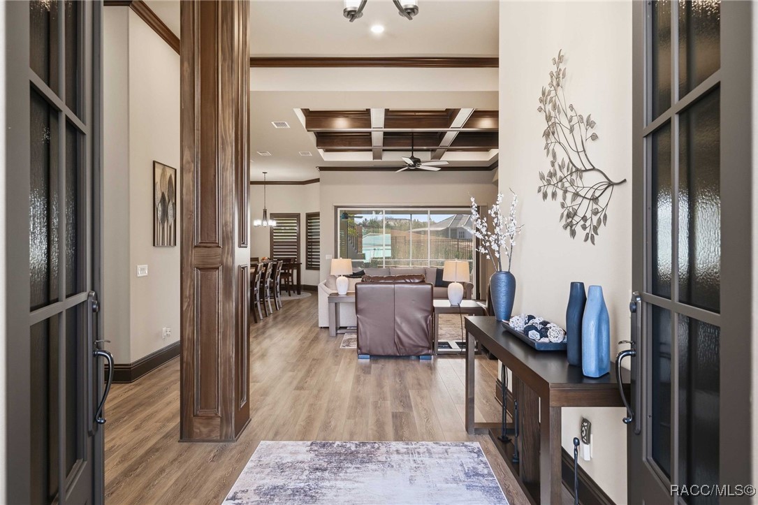 1999 N Buckmeadow Loop