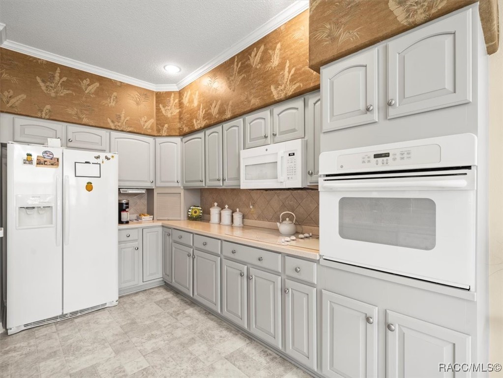 18514 Hidden Pines Way, Hudson, New York image 17