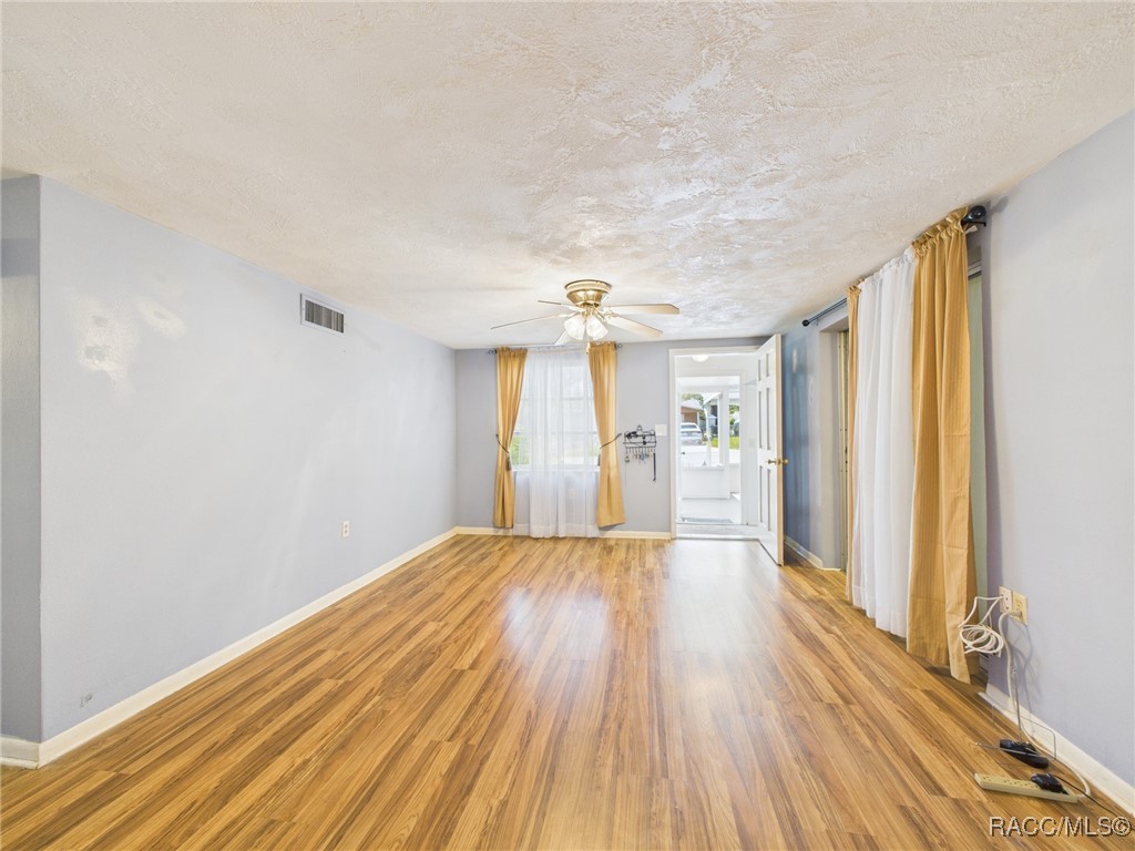 11 Donna Street, Beverly Hills, New York image 9