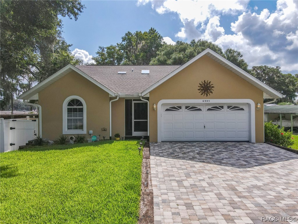 6905 Aloysia Avenue, Floral City, Florida image 2