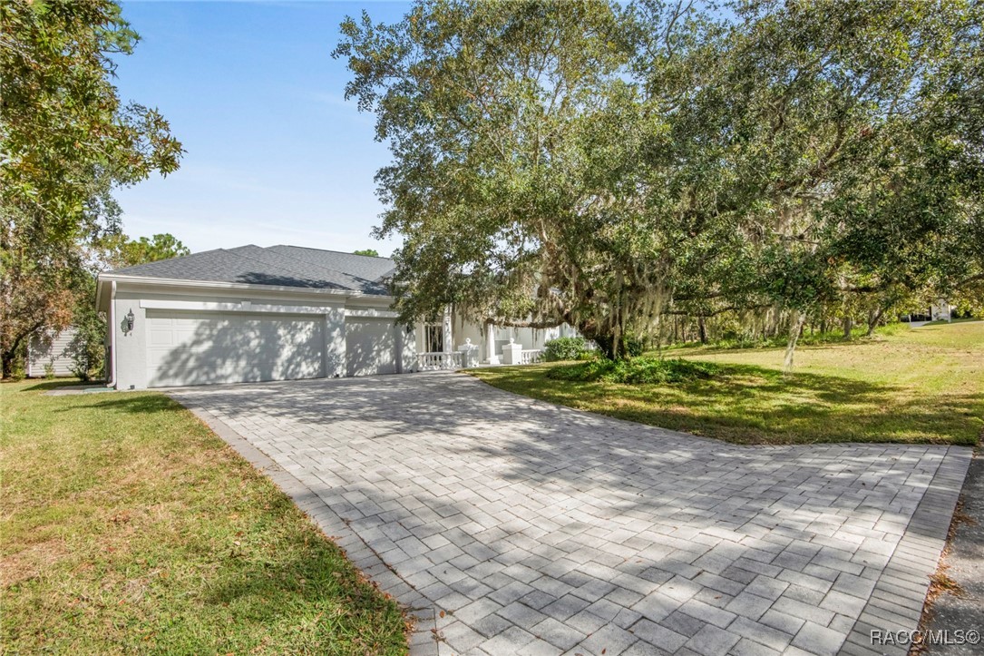 4 Honeysuckle Drive