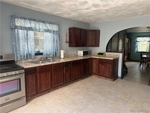 Homes For Sale - 8240 W Edgehill Court<br/> Crystal River, FL 34428