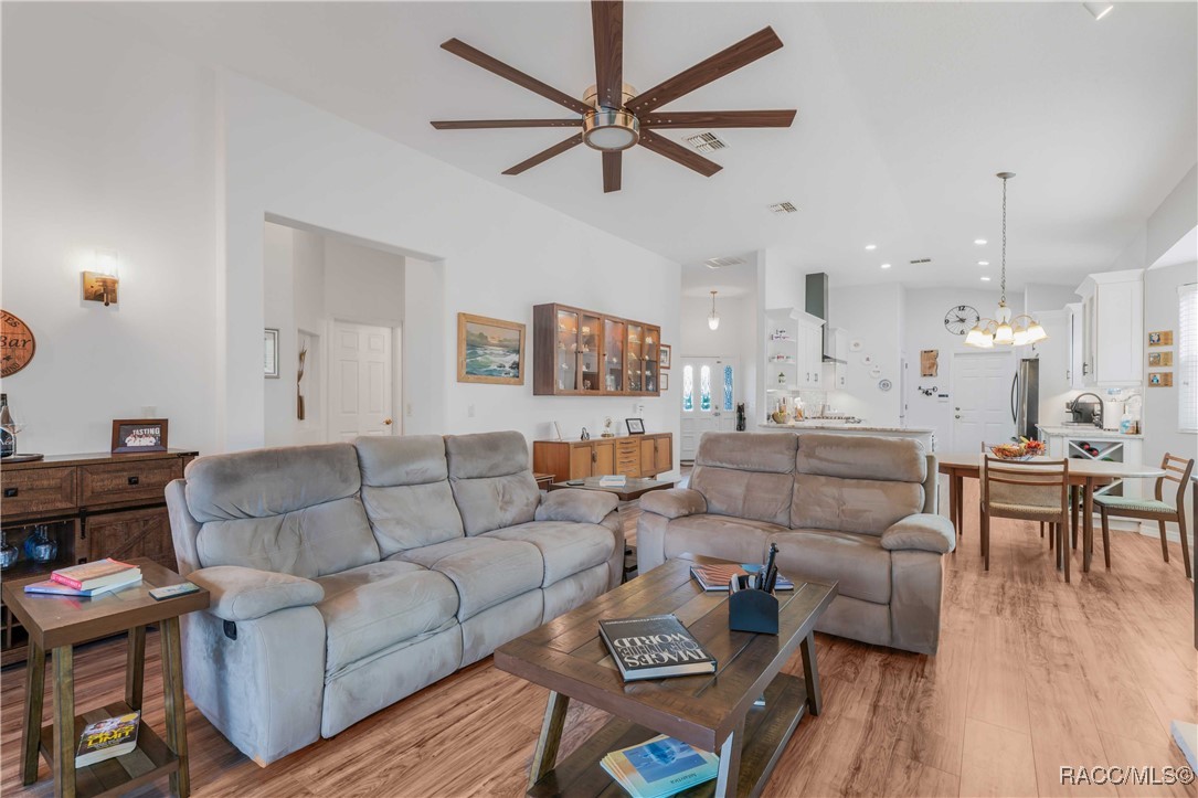 Lecanto, Florida 34461, United States, 3 Bedrooms Bedrooms, ,2 BathroomsBathrooms,Residential,Active,233915