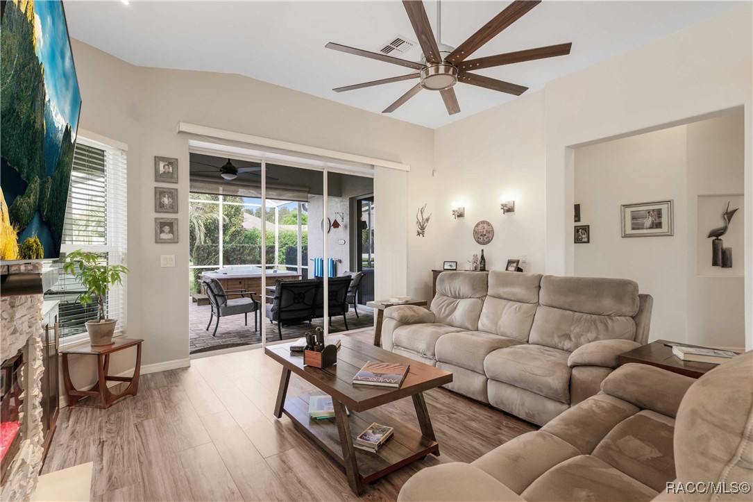 Lecanto, Florida 34461, United States, 3 Bedrooms Bedrooms, ,2 BathroomsBathrooms,Residential,Active,233915