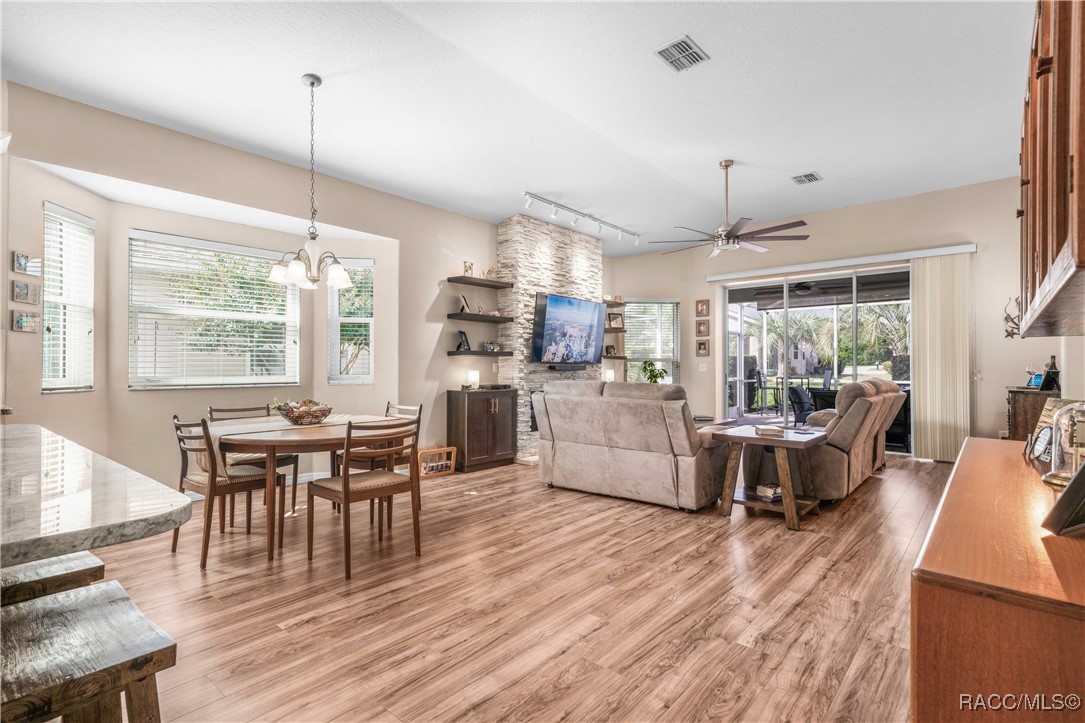 Lecanto, Florida 34461, United States, 3 Bedrooms Bedrooms, ,2 BathroomsBathrooms,Residential,Active,233915