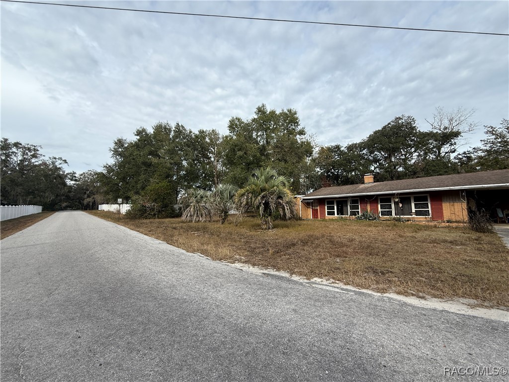 899 S Snapp Avenue, Inverness, Florida image 2