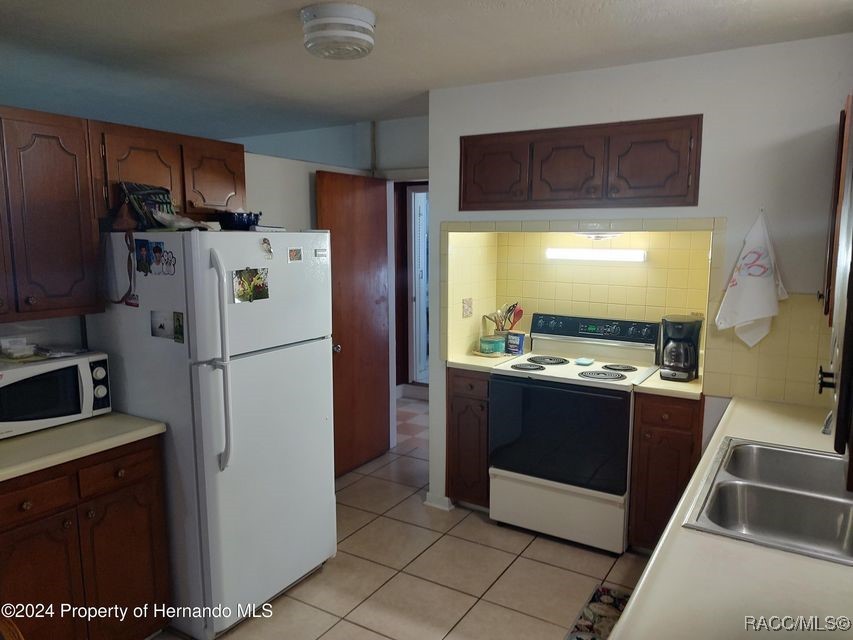 9411 E Tsala Apopka Drive, Floral City, Florida image 14