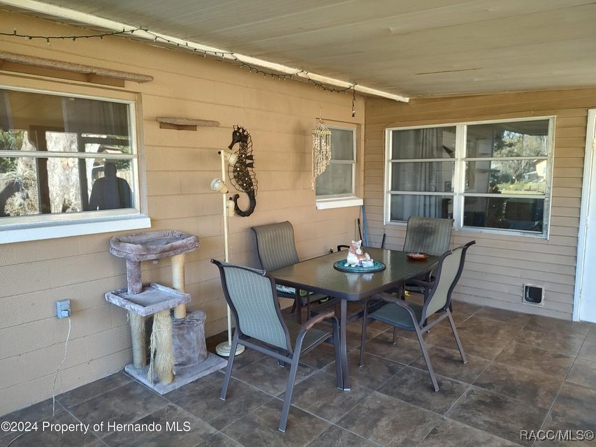 9411 E Tsala Apopka Drive, Floral City, Florida image 5