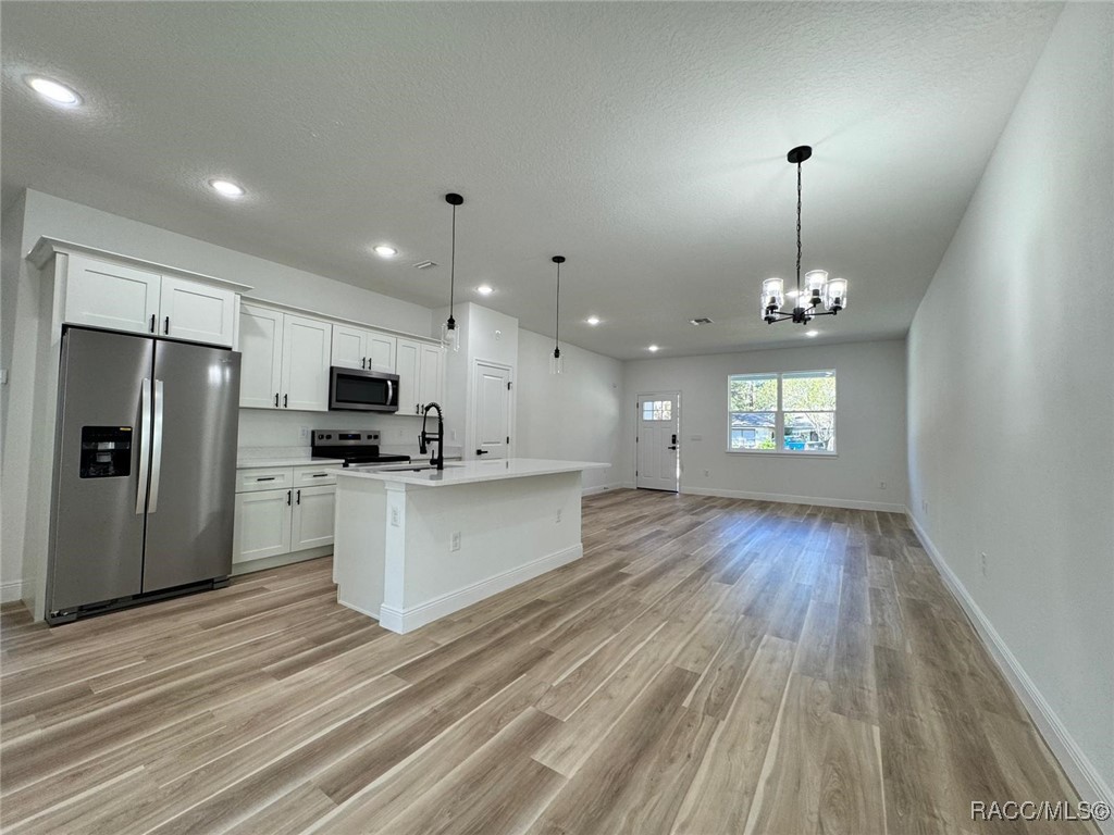 8419 N Saxon Way, Citrus Springs, Florida image 5