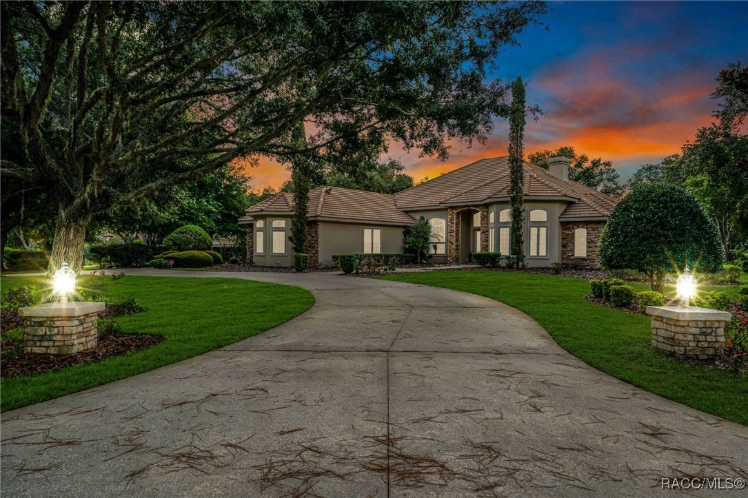 3165 W Wentworth Loop