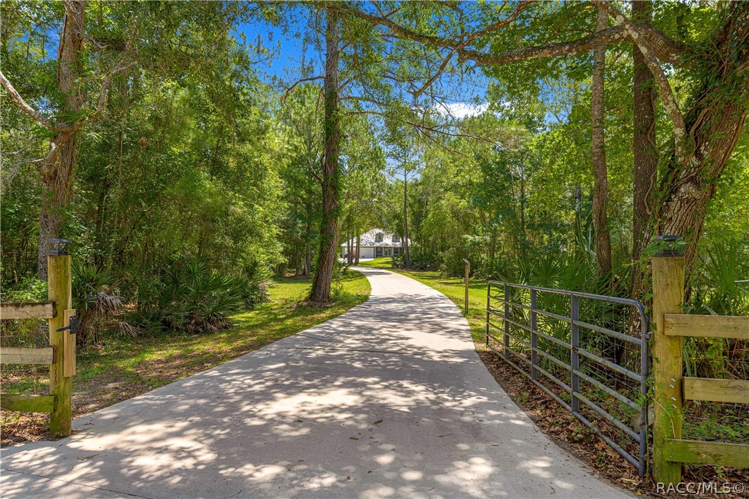 10435 N Big Bass Trail