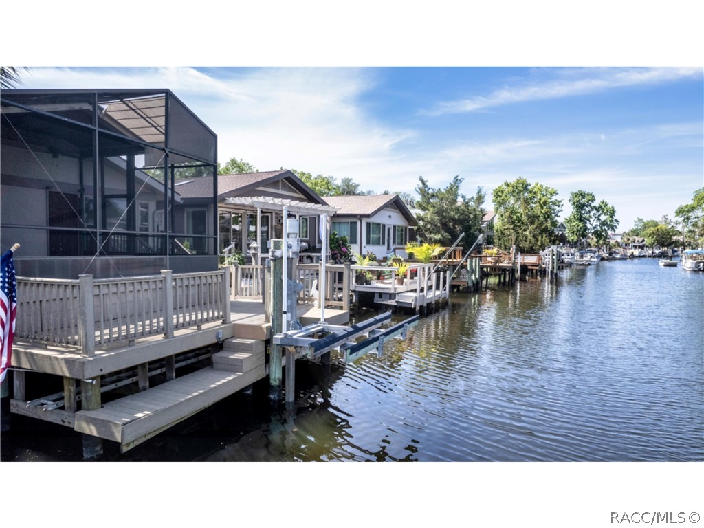 5184 S Riverview Circle, Homosassa, Florida image 9