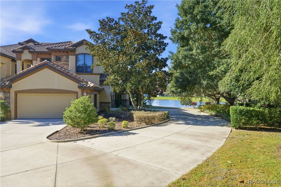 1141 W Pointe Vista Path