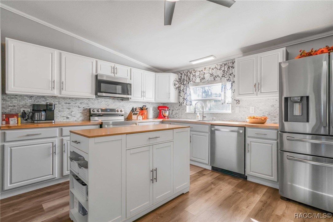 6716 W Riverbend Road