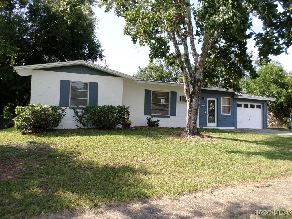 1919 W Freeman Place, Citrus Springs, Florida image 2