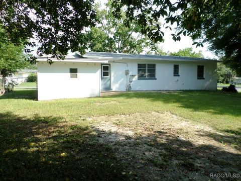 A home in Citrus Springs