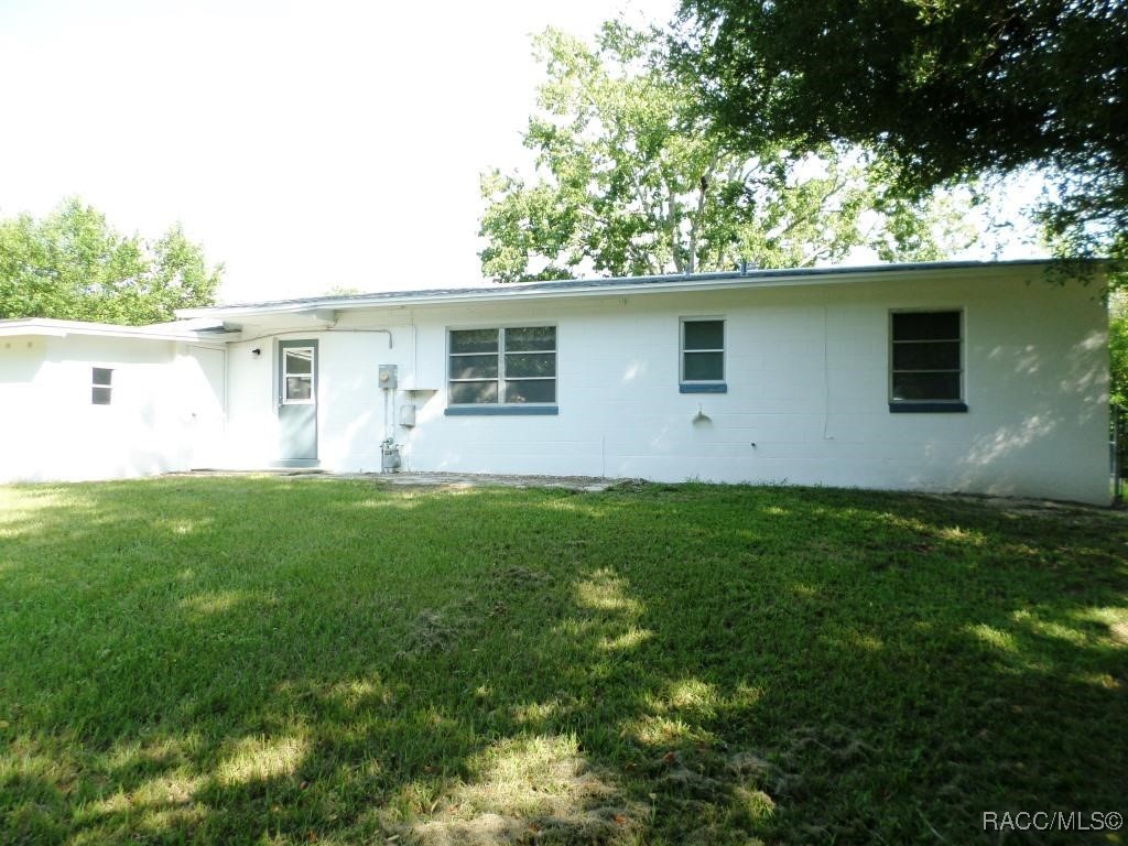 1919 W Freeman Place, Citrus Springs, Florida image 13