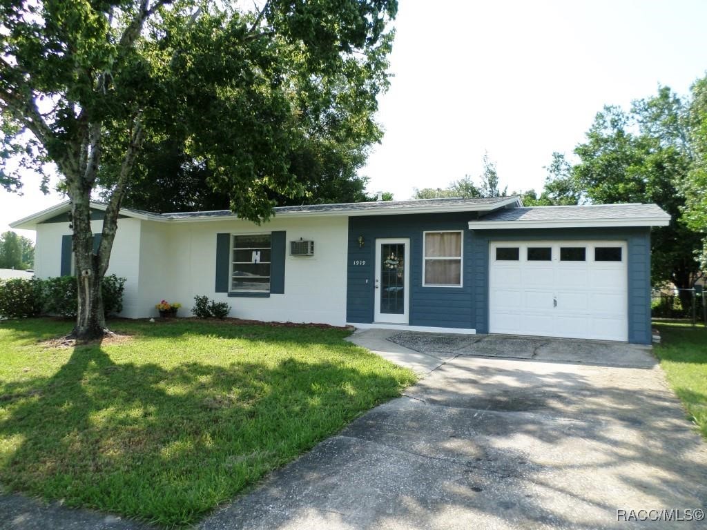 1919 W Freeman Place, Citrus Springs, Florida image 1