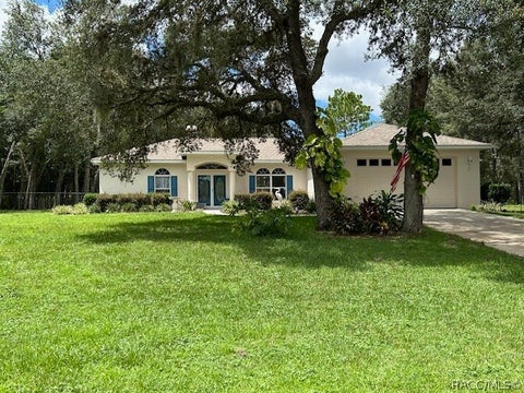Homes For Sale - 5774 N Lamp Post Drive<br/> Beverly Hills, FL 34465