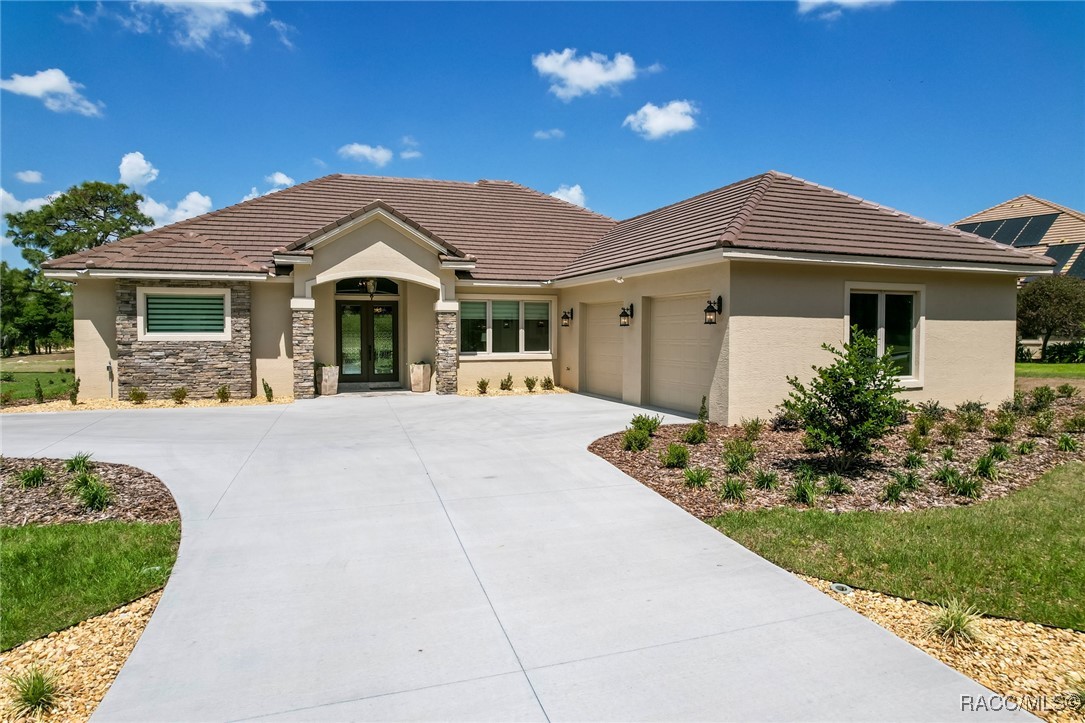 2804 N Crosswater Path, Lecanto, Florida image 1