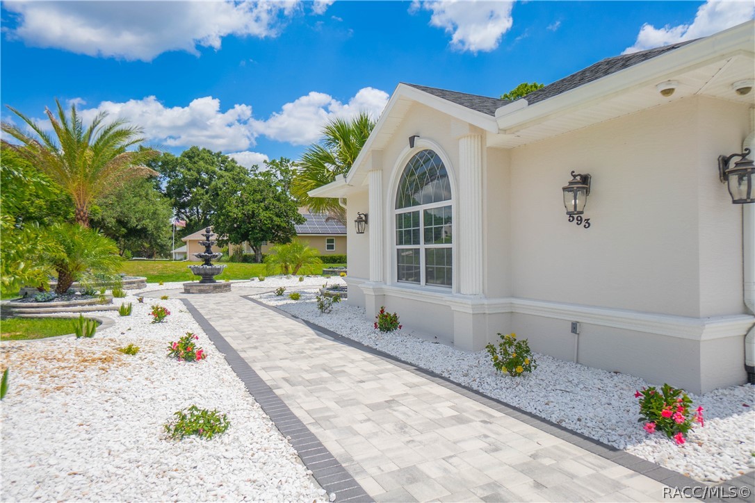 593 N Cherry Pop Drive