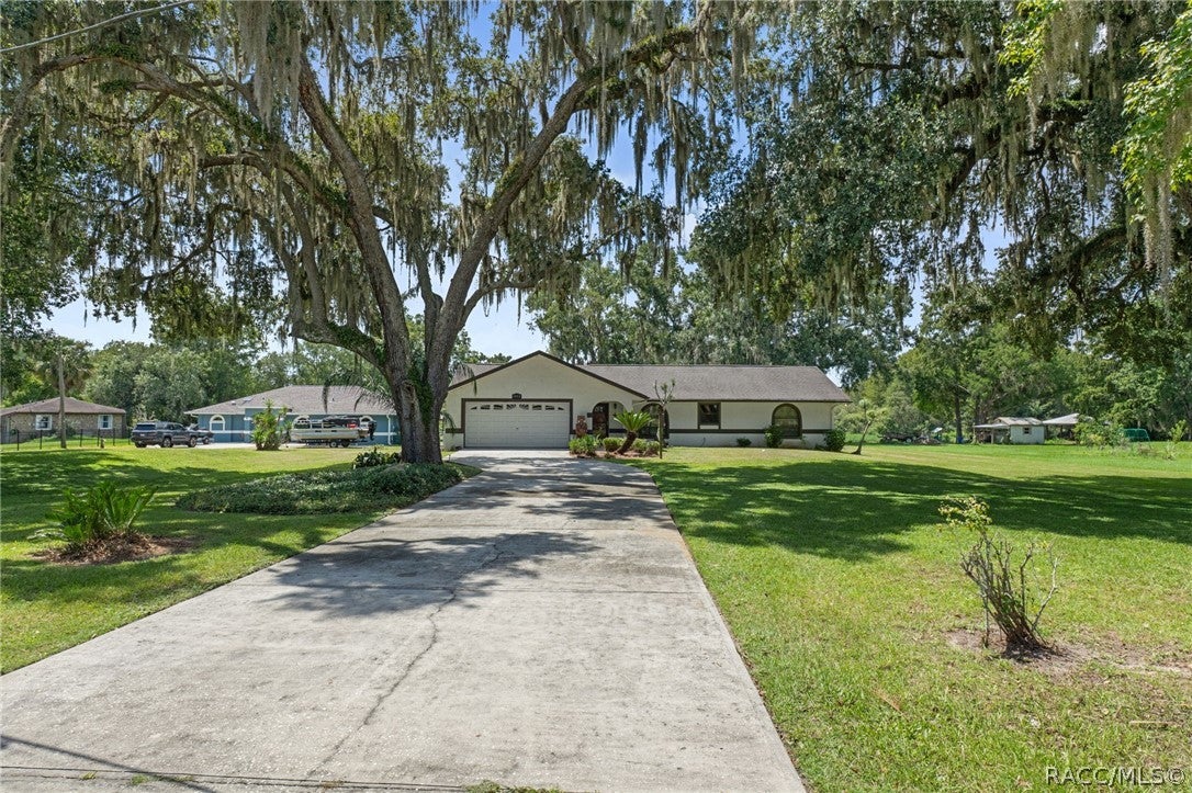 9552 E Tsala Apopka Drive