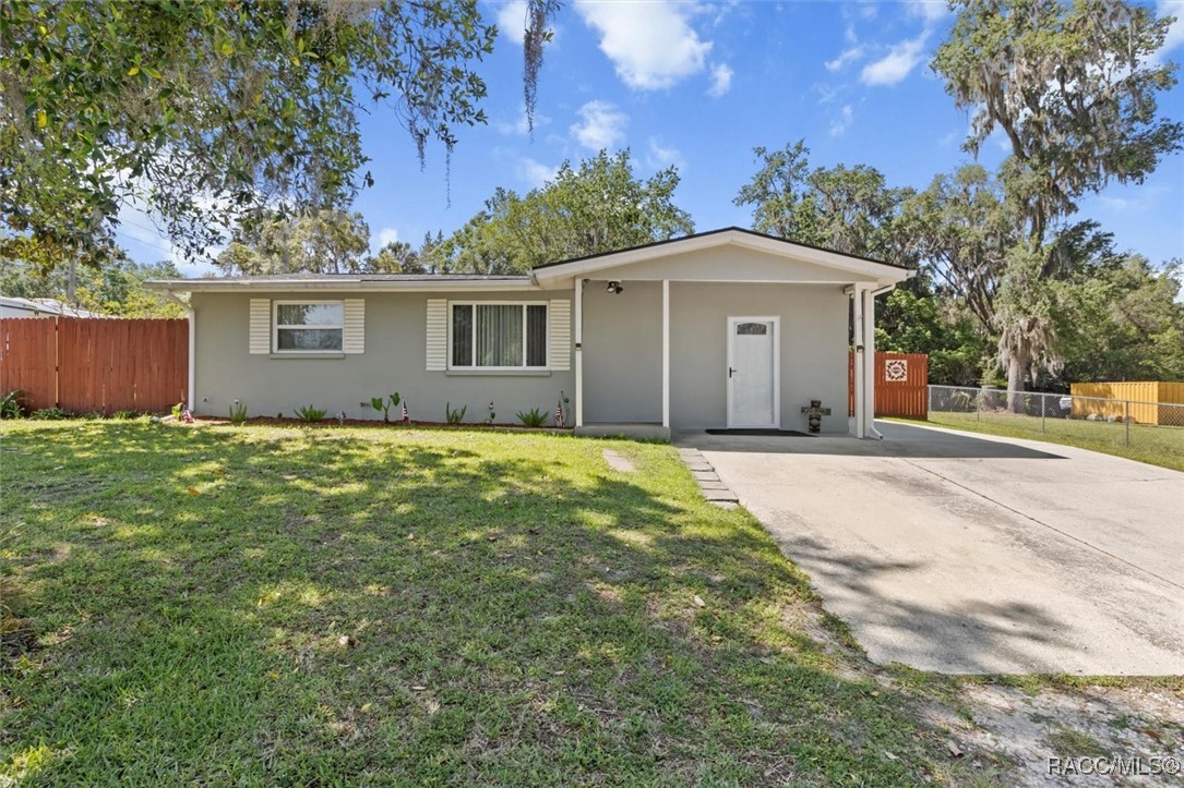 6264 W Arter Street, Crystal River, Florida image 1