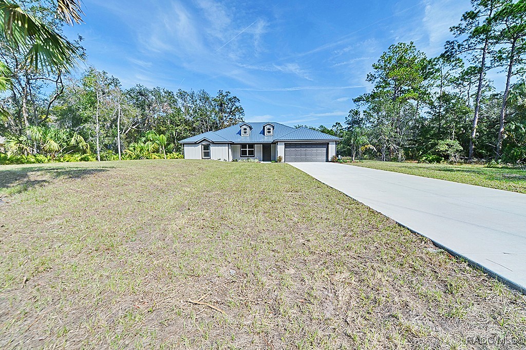 12463 W Checkerberry Drive, Crystal River, Florida image 2